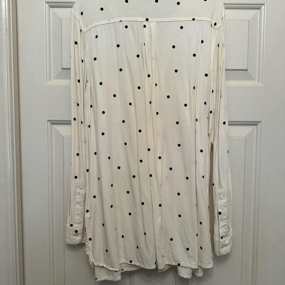 Old Navy Longsleeve Blouse - Picture 3 of 4